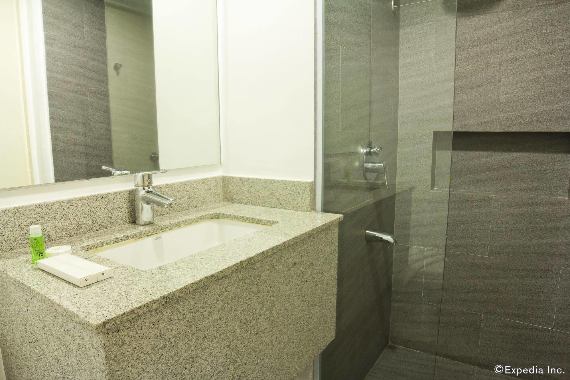 Hotel Privato Ortigas à Pasig City Extérieur photo